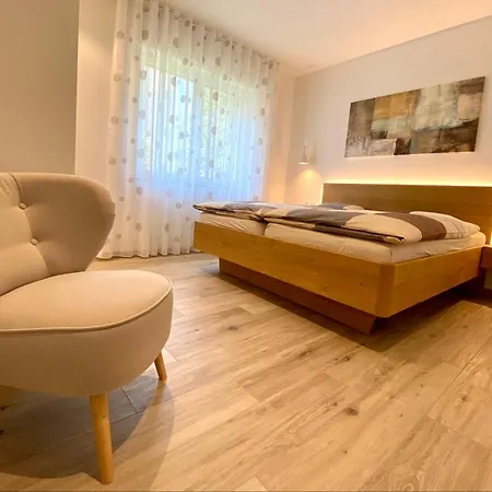 Apartmán Neu, Zentral, Sonnig, Garage Inklusive *