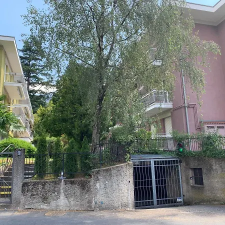 Neu, Zentral, Sonnig, Garage Inklusive