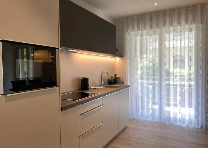 Appartement Neu, Zentral, Sonnig, Garage Inklusive Merano