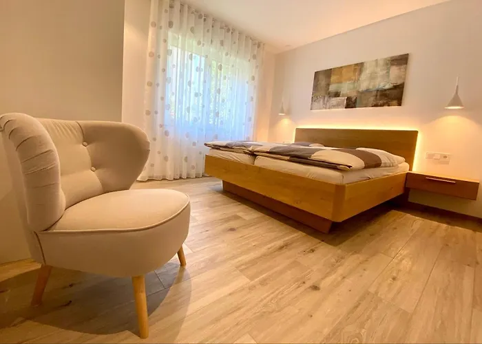 شقة Neu, Zentral, Sonnig, Garage Inklusive *