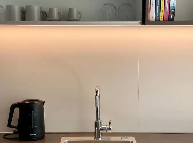 Neu, Zentral, Sonnig, Garage Inklusive 公寓 *