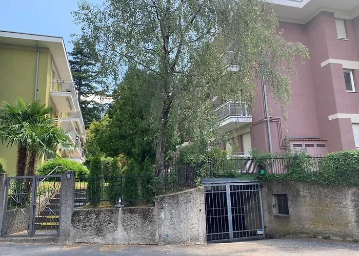 Neu, Zentral, Sonnig, Garage Inklusive